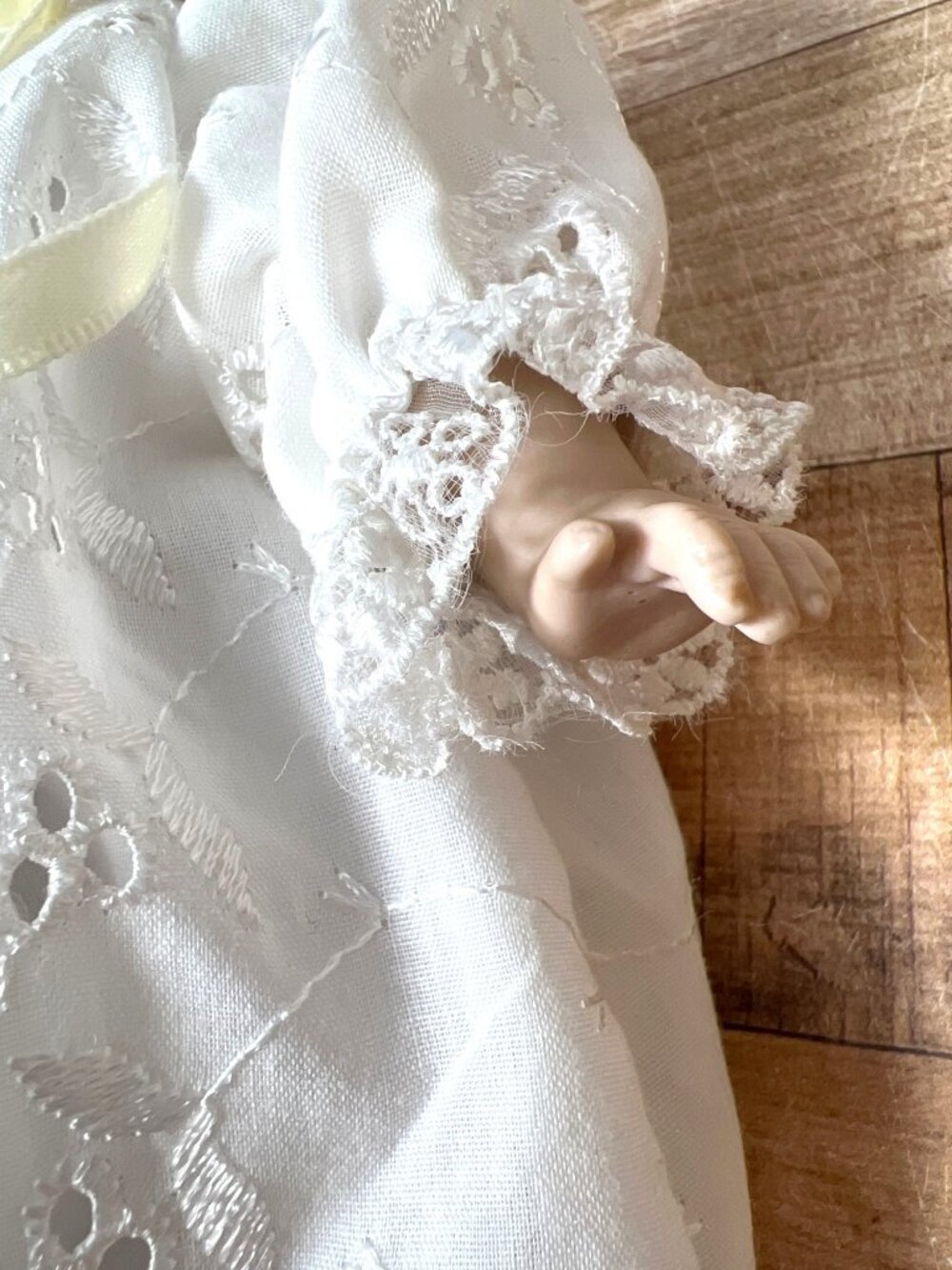 Vintage Bisque Porcelain Christening Baby Doll White Eyelet Gown Floral Lace Cap - Picture 4 of 7